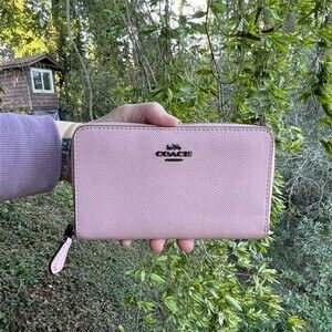 COACH Medium Id Zip Wallet Pink Zip-Around w Gunmetal Hardware AUTHENTIC